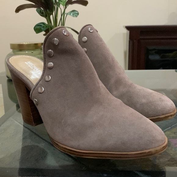 MICHAEL | MICHAEL KORS LOUISE STUDDED SUEDE HEELED MULES - Picture 11 of 11